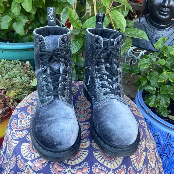 Rare Dr. Martens 1460 Brocade Velvet Paisley Boots - Picture 4 of 16